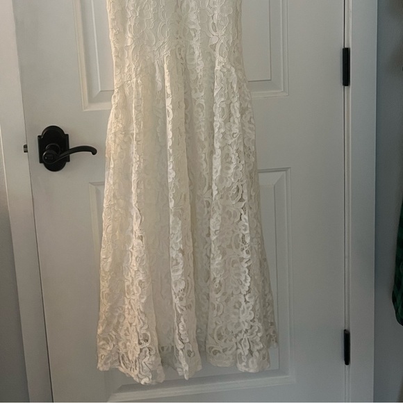 White lace Maxi dress - Picture 9 of 12